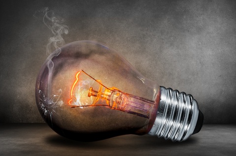 Debunking the Myth: LED Light Bulbs vs Incandescent Bulbs for Health and for Sparkles